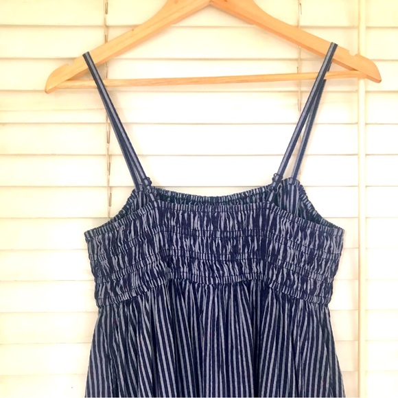 A New Day Smocked Striped MIDI Dress Spaghetti Strap Pockets Blue & White
XS - Picture 11 of 13